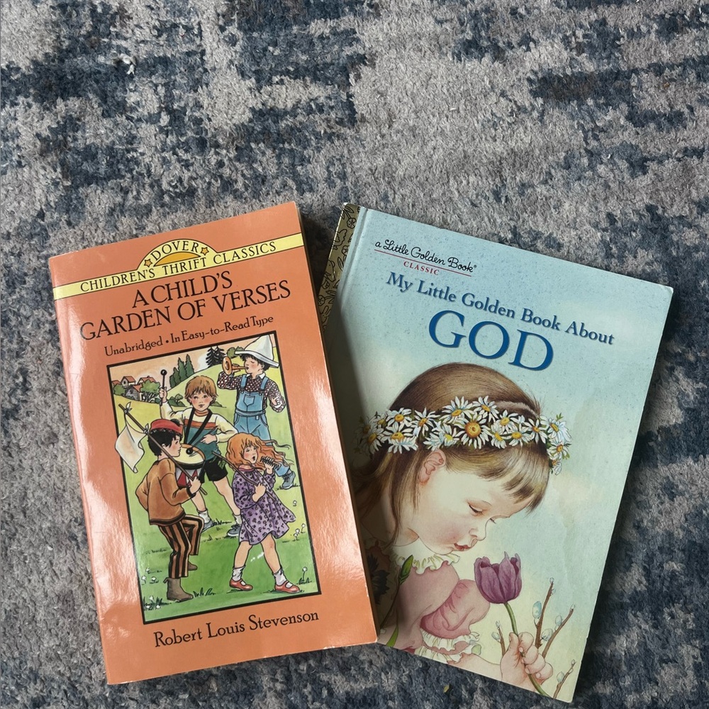 Bundle of vintage books